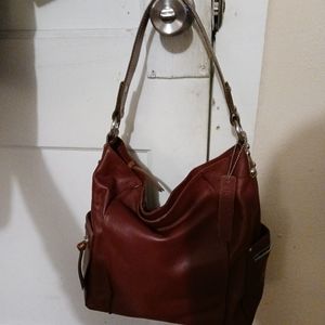 Burgundy/red shoulder bag